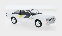 1:24 WHITEBOX Opel Manta B Gsi 1984 White WB124173-O Model