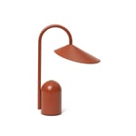 Ferm Living Arum portable bordslampa oxidröd