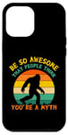 Coque pour iPhone 14 Plus Retro Sasquatch Awesome Mythical Bigfoot Saying