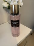 Victoria Secret Velvet Petals Shimmer Fragrance Mist, 250 ml