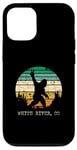 Coque pour iPhone 13 White River CO USA Sasquatch Peace Sign Bigfoot