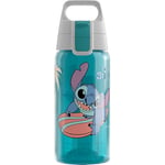 Sigg - Gourde Enfant - Viva One Disney Stitch Surfing - Convient Aux Boissons Gazeuses - Étanche - Lavable Au Lave-Vaisselle - Sans BPA - Sport - Bleu Clair - 0,5L