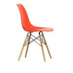 Vitra - Eames Plastic Chair DSW - 03 Poppy Red - Ash Honey Tone - Spisestoler - Charles & Ray Eames - Rød - Metall/Tre/Plast