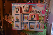 PLAYMOBIL  neuf 70205 la maison enorme boite 592 pieces superbe enorme boite,,,,