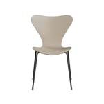 Fritz Hansen Sjuan 3107 stol light beige, färgad ask,grafitgrått stativ