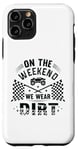 Coque pour iPhone 11 Pro Dirt Track Racing le week-end, nous portons un pilote de voiture Dirt Race