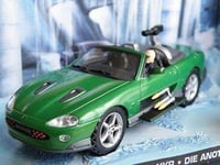 JAMES BOND JAGUAR CAR XKR XK8 DIE ANOTHER DAY BROSNAN DIORAMA MINT K8796Q ~#~