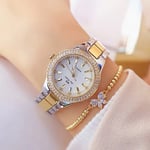 2022 Damarmbandsur Klänning Watch Dam Kristall Diamantklockor Rostfritt stål Silverklocka Dam Montre Femme 2021 gold silver bracelet