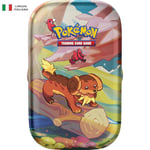 Pokémon Mini boîte de Collection Paldea Sfavillante du GCC Dachsbun et Oricorio (Deux enveloppes d'expansion et Une Feuille d'autocollants), édition en Italien