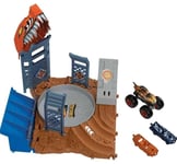 Mattel Hot Wheels Monster Trucks: Arena Smashers - Spin-Out Challenge Playset (HNB93)