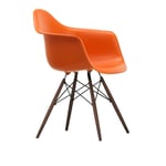 Vitra - Eames Plastic Armchair DAW - 43 Rusty Orange - Dark Maple - Matstolar - Charles & Ray Eames - Orange - Metall/Trä/Plast