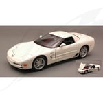 FR- Maisto CHEVROLET CORVETTE Z06 WHITE 1:25 - MI31989W