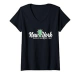 Womens USA Souvenirs Makes My Heart Skip A Beat I Love New York V-Neck T-Shirt