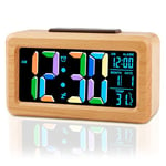 Ayybboo Réveil Numérique en Bois,Horloge Digitale avec Chiffres en Couleur et Grand Écran LCD,Capteur de Luminosité et Fonction Snooze,Alimentation par Batterie ou Câble (Câble de 1,5M Inclus)