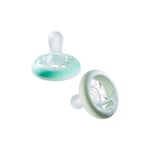 Tommee Tippee Night Time Soother Breastlike Glows in Dark 2 Pack 0-6m with Case