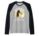 Mens Bowfishing Heals the Soul Bow Fisherman Fish Hunting Raglan Baseball Tee