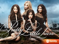 Pretty Little Liars: The Complete First Season