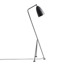 Gubi - Gräshoppa Floor Lamp, Anthracite Grey Semi Matt - Leselamper - Greta Magnusson Grossman - Grå