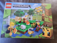 LEGO Minecraft: The Bee Farm 21165.......New and Sealed