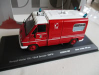 MINIATURE POMPIER ODEON 100 1/43  RENAULT MASTER T 30 VSAB SANICAR BMPM