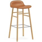 Normann Copenhagen-Form Barstol 75 cm, Cognacfarvet / Eg