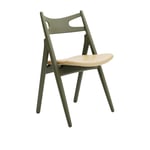 Carl Hansen - CH29P Sawbuck Chair, Lackerad Bok, Olive Green, Lädergrupp B Thor - 325 - Spisestoler - Hans J. Wegner - Grønn - Lær/Tre