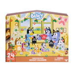 Bluey Calendrier de l’Avent Le Grand Bain de Noël, Coffret Festif avec 24 Cases pour 24 Surprises, Dont 3 Figurines Le Grand Bain de Noël, 18 Accessoires et 3 Autocollants à découvrir