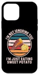 Coque pour iPhone 12 mini Retro I'm Not Ignoring You I'm Just Eating Sweet Patate