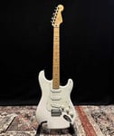 Fender Standard Stratocaster MIM Vit (Begagnad)