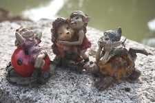 9367     3   FIGURINE TROLLS SUR  ANIMAUX HERISSON L  LUTIN PIXIE  ELFE TORTUE