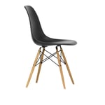 Vitra - Eames Plastic Chair DSW - 12 Deep Black - Ash Honey Tone - Matstolar - Charles & Ray Eames - Svart - Metall/Trä/Plast