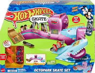 Hot Wheels Skate Octopark Playset, With Exclusive Finger Skateboard and Pair of Removable Skate Shoes, Toy Storage for Boards and Shoes, HMK01