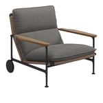 Gloster - Zenith Lounge Chair with Teak Arms - Meteor - Fabric Grade B - Fife Rainy Grey - Loungestolar - Henrik Pedersen - Grå - Trä