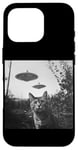 Coque pour iPhone 16 Pro Cat Selfie with UFO Weird 50s Photo -