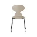 Fritz Hansen Myran 3101 stol light beige, målad ask, kromat stålstativ