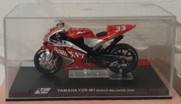 MOTO GP COLLECTION ALTAYA - YAMAHA YZR-M1 - MELANDRI 2004