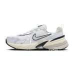 Nike V2k Run Shoes Summit White/metallic Silver, storlek 38½