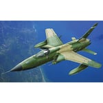 Trumpeter 2201 F-105D Thunderchief 1:32 Model Kit