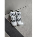 Chaussures Nike  Jordan 4