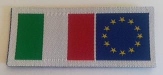 Centre Broderies Patch-toppe microrisé en HD/Jacquard (Haute définition) Drapeau rectangulaire Italie-Europe thermoadhésif, Micro Fil, Dimensions : H. 2,5 x L. 6 cm. Fabriqué en Italie.