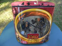 TOY BIZ LORD OF THE RINGS LE SEIGNEUR DES ANNEAUX COFFRET (2) FIGURINES NEUF