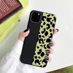 iPhone 12 Pro Max Skal halva leopardmönster 2 färger svart röd Black one size