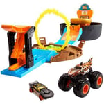 Hot Wheels Monster Trucks Stunt Tyre Play Set - New