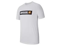 Nike M NSW Tee Swoosh Bmpr Stkr T-Shirt Homme White/(White) FR: L (Taille Fabricant: L)