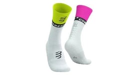 Chaussettes compressport mid compression socks v2 0 blanc jaune rose