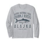 BROOKS RIVER ALASKA in the KATMAI NP, a Fishing Retro Design Long Sleeve T-Shirt