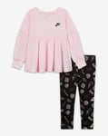 Girl's Nike Icon Clash Outfit