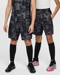 Nike Academy Pro Older Kids' Dri-FIT Football Shorts