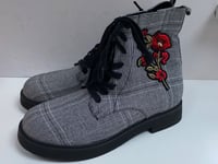 ROCKET DOG Check Boots UK 8  JELINA Canvas Ankle Black White Rose Appliqué EU 41