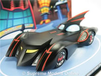 BATMAN BATMOBILE MODEL CAR THE BRAVE & BOLD 1:43 SCALE ANIMATED BATMANS COMIC K8